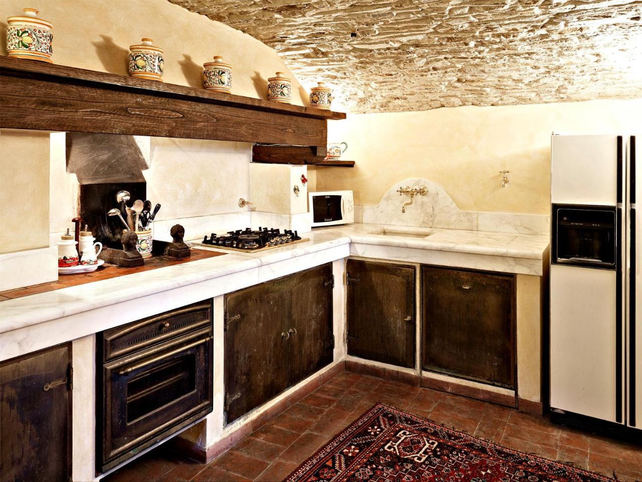 Villa Eleonora Ampinana Eksteriør bilde